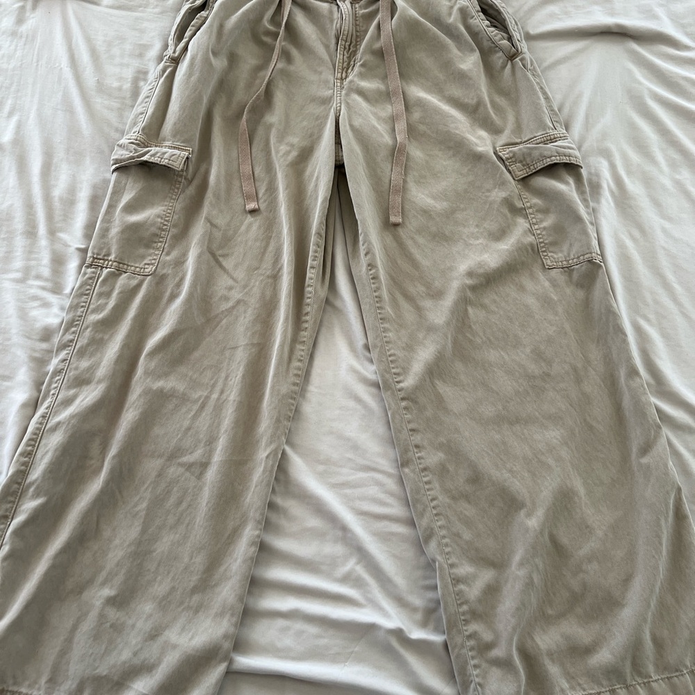 Maurices Cargo Wide Leg Pants Women’s Size Large Regular Beige